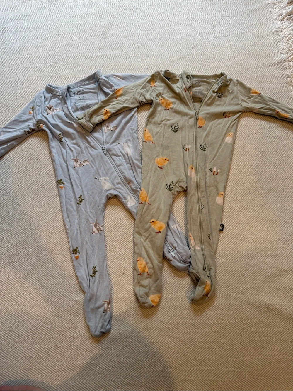 Kyte Baby Zipper Footie Bundle - Ice Rabbit and Aloe Chick